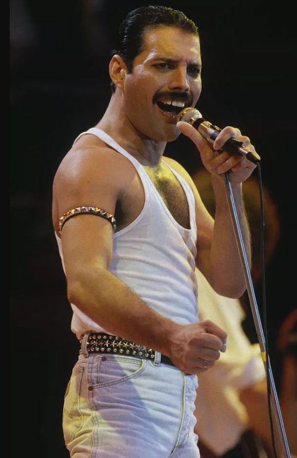 Freddie Mercurys Zähne: Das Markenzeichen einer Legende